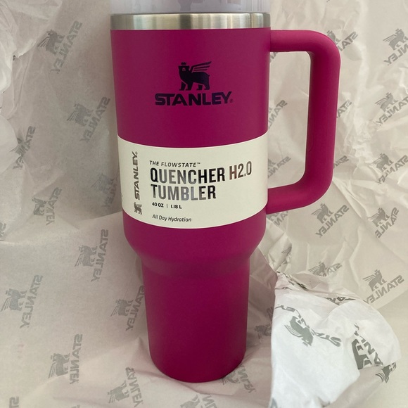 BRAND NEW Stanley 40oz Quencher- Fuchsia - Picture 2 of 3